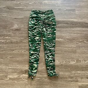 Ryderwear Green Camouflage scrunch butt Leggings